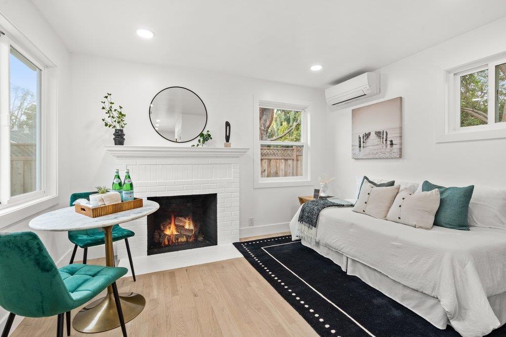 Detail Gallery Image 18 of 41 For 576 Green Manor Ct, Palo Alto,  CA 94301 - – Beds | – Baths