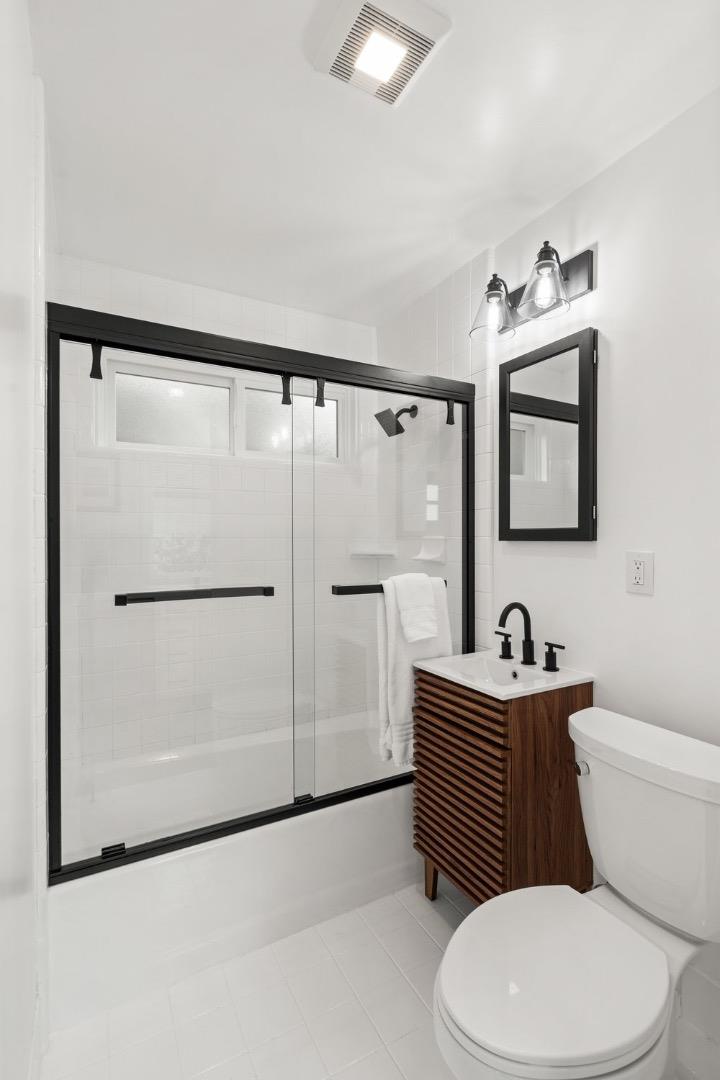 Detail Gallery Image 22 of 41 For 576 Green Manor Ct, Palo Alto,  CA 94301 - – Beds | – Baths