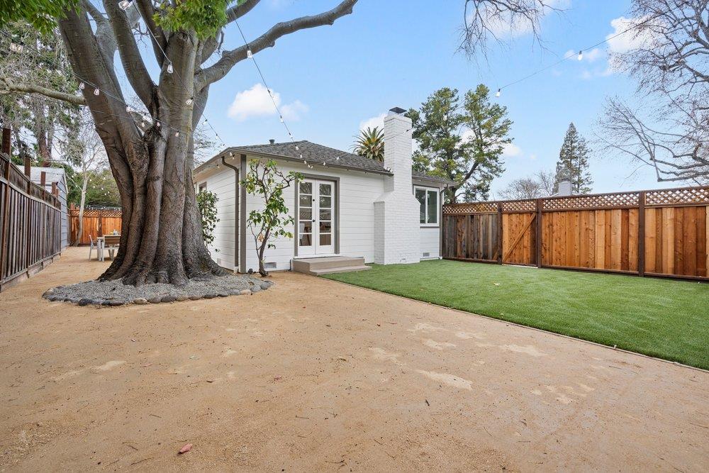 Detail Gallery Image 35 of 41 For 576 Green Manor Ct, Palo Alto,  CA 94301 - – Beds | – Baths