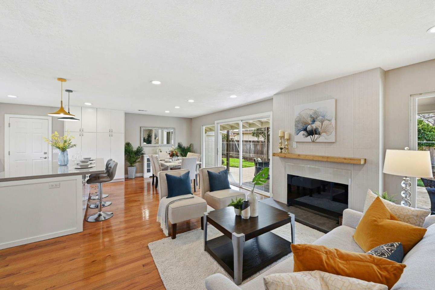 Detail Gallery Image 3 of 24 For 1115 Holmes Ave, Campbell,  CA 95008 - 3 Beds | 2 Baths