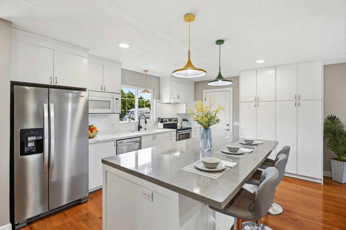 Detail Gallery Image 6 of 24 For 1115 Holmes Ave, Campbell,  CA 95008 - 3 Beds | 2 Baths