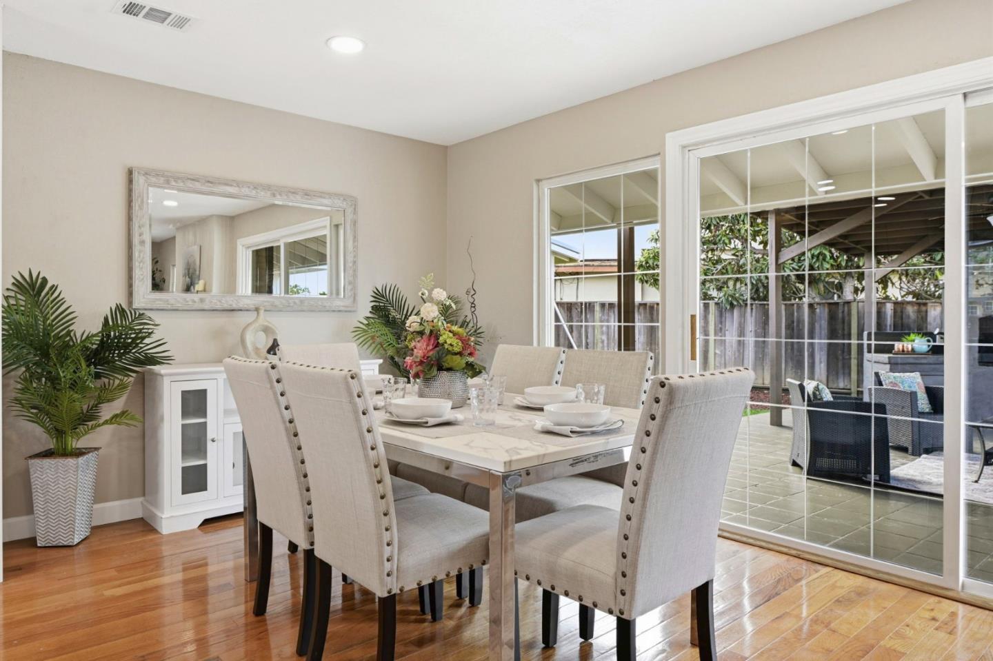 Detail Gallery Image 8 of 24 For 1115 Holmes Ave, Campbell,  CA 95008 - 3 Beds | 2 Baths