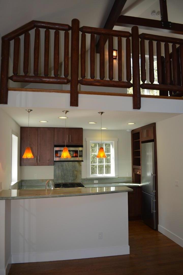 Detail Gallery Image 12 of 37 For 3035 Canyon Rd, Burlingame,  CA 94010 - 5 Beds | 4 Baths