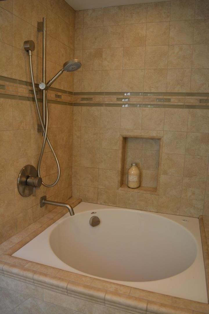 Detail Gallery Image 15 of 37 For 3035 Canyon Rd, Burlingame,  CA 94010 - 5 Beds | 4 Baths