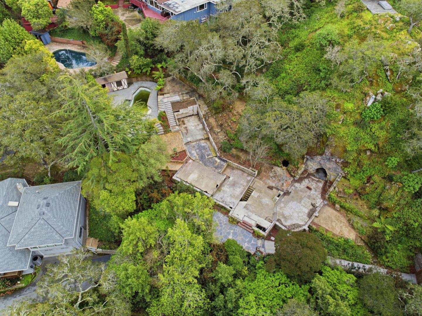 Detail Gallery Image 33 of 37 For 3035 Canyon Rd, Burlingame,  CA 94010 - 5 Beds | 4 Baths