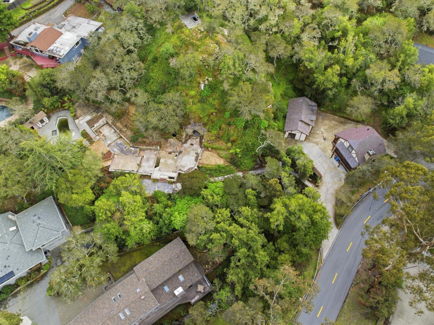 Detail Gallery Image 37 of 37 For 3035 Canyon Rd, Burlingame,  CA 94010 - 5 Beds | 4 Baths