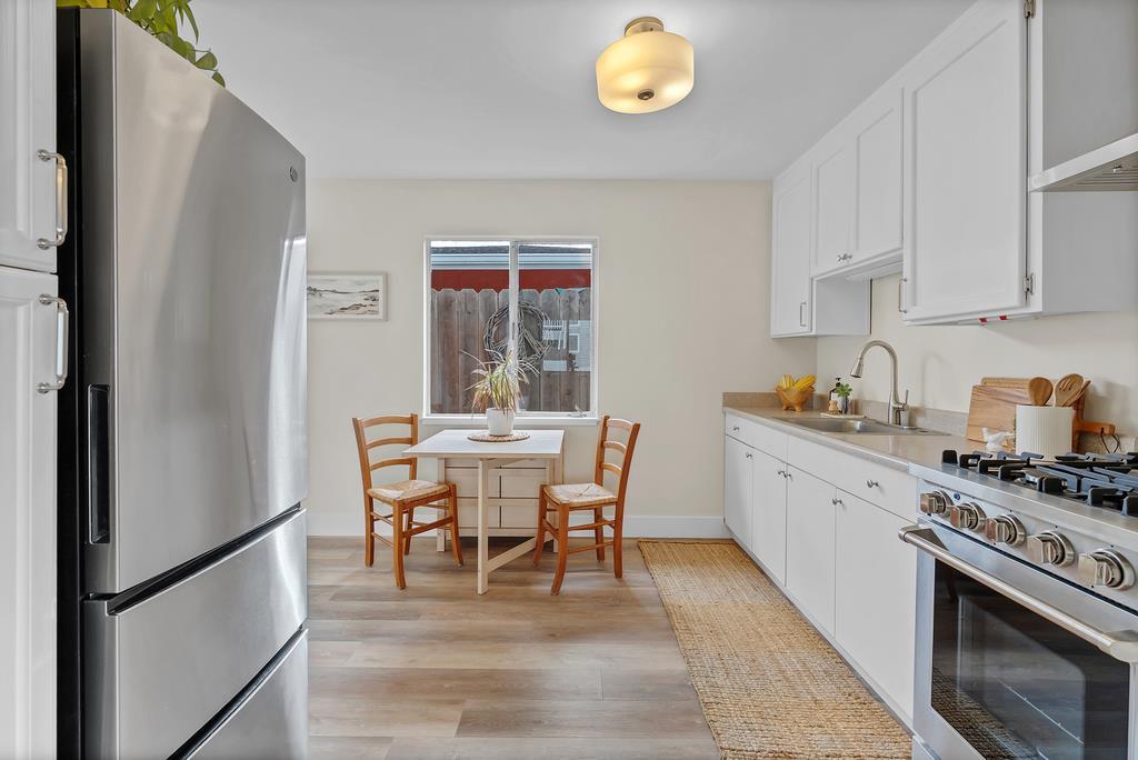 Detail Gallery Image 4 of 28 For 130 Hainline Rd, Aptos,  CA 95003 - 2 Beds | 1 Baths