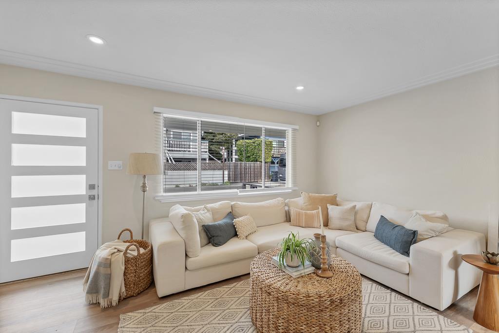 Detail Gallery Image 9 of 28 For 130 Hainline Rd, Aptos,  CA 95003 - 2 Beds | 1 Baths