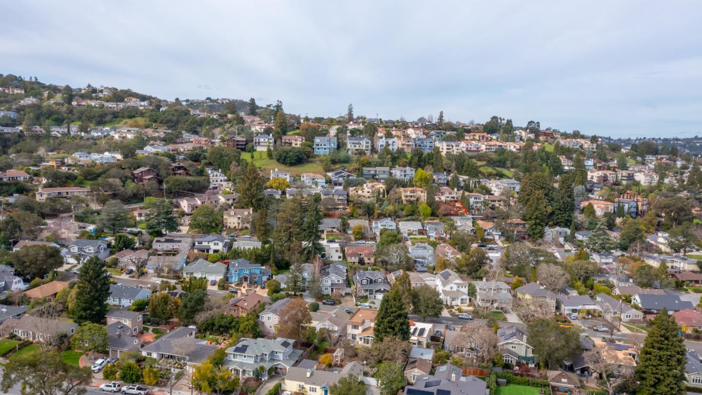 Detail Gallery Image 24 of 24 For 239 Manor Dr, San Carlos,  CA 94070 - 2 Beds | 2 Baths