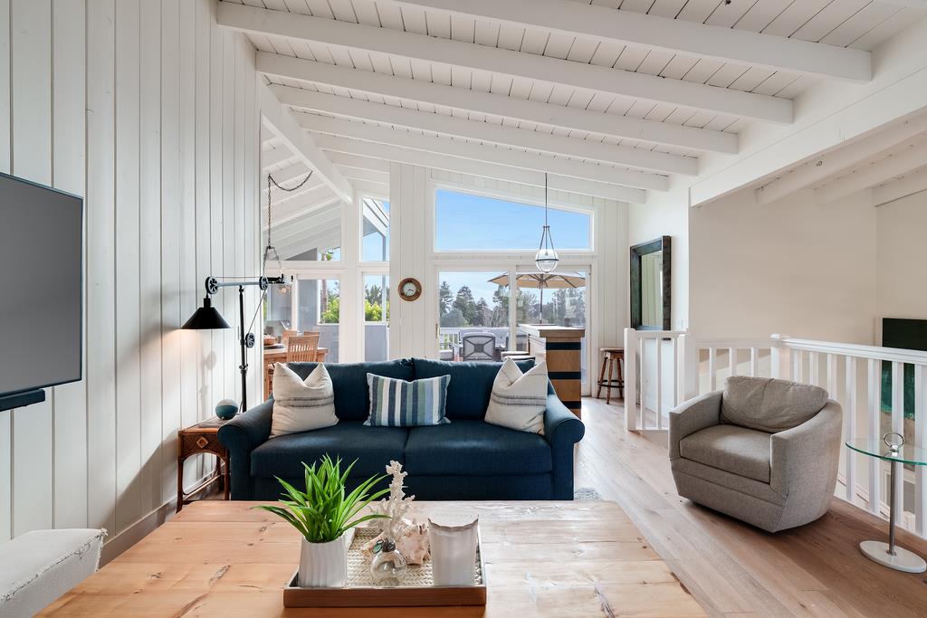 Detail Gallery Image 5 of 50 For 600 Saint Andrews Dr, Aptos,  CA 95003 - 4 Beds | 3/1 Baths