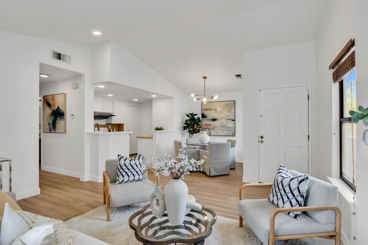 Detail Gallery Image 3 of 30 For 34631 Pueblo Ter, Fremont,  CA 94555 - 2 Beds | 2 Baths