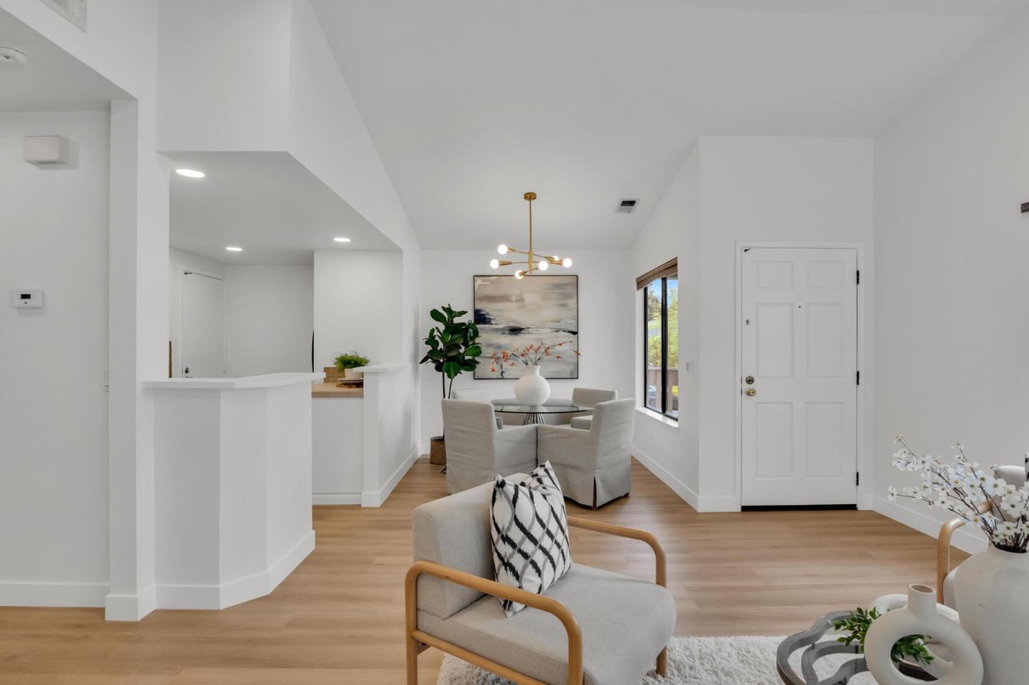 Detail Gallery Image 6 of 30 For 34631 Pueblo Ter, Fremont,  CA 94555 - 2 Beds | 2 Baths