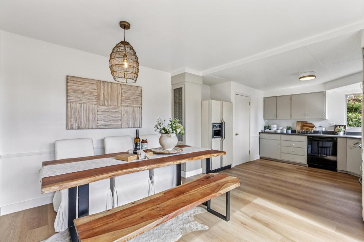 Detail Gallery Image 15 of 43 For 602 Alameda De Las Pulgas, Belmont,  CA 94002 - 3 Beds | 2 Baths