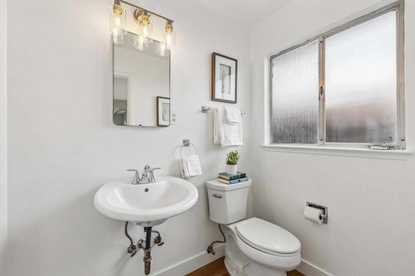 Detail Gallery Image 24 of 43 For 602 Alameda De Las Pulgas, Belmont,  CA 94002 - 3 Beds | 2 Baths