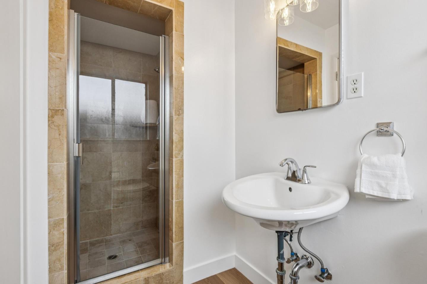 Detail Gallery Image 25 of 43 For 602 Alameda De Las Pulgas, Belmont,  CA 94002 - 3 Beds | 2 Baths