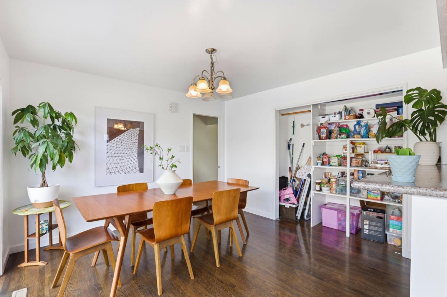 Detail Gallery Image 10 of 35 For 2741 Oakmont Dr, San Bruno,  CA 94066 - 4 Beds | 2 Baths