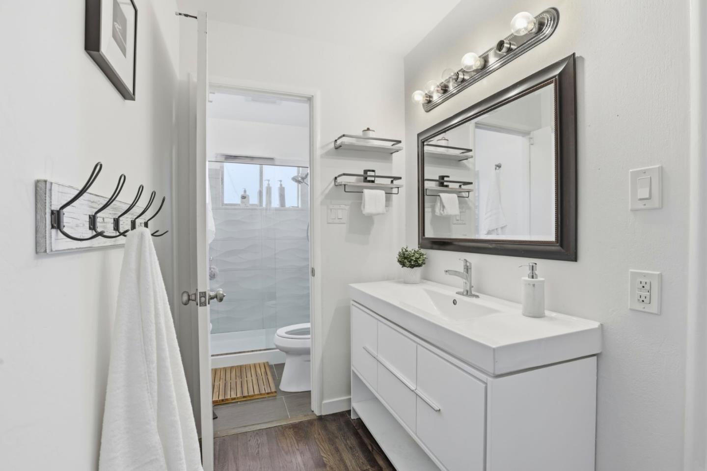 Detail Gallery Image 24 of 35 For 2741 Oakmont Dr, San Bruno,  CA 94066 - 4 Beds | 2 Baths