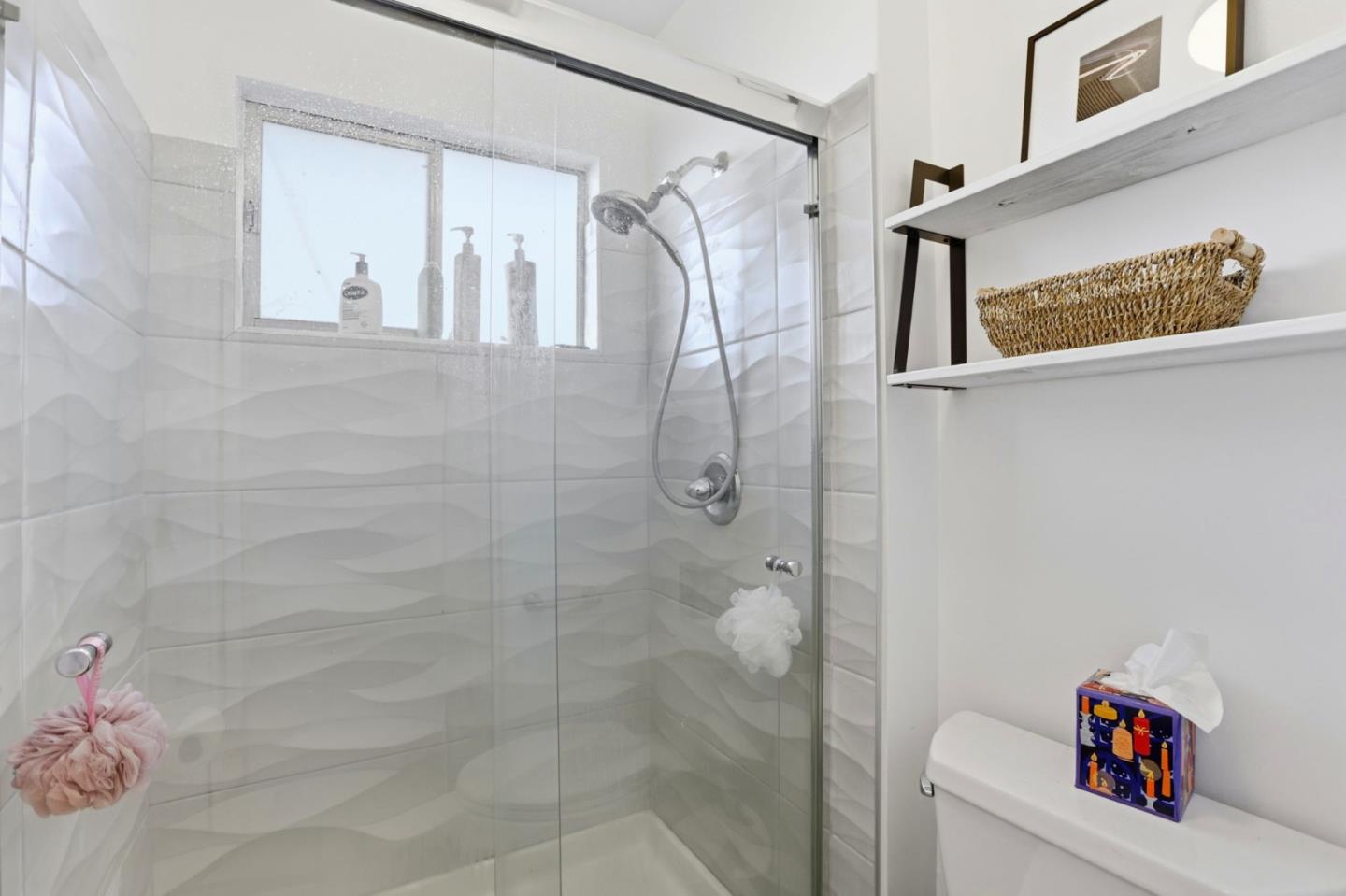 Detail Gallery Image 25 of 35 For 2741 Oakmont Dr, San Bruno,  CA 94066 - 4 Beds | 2 Baths