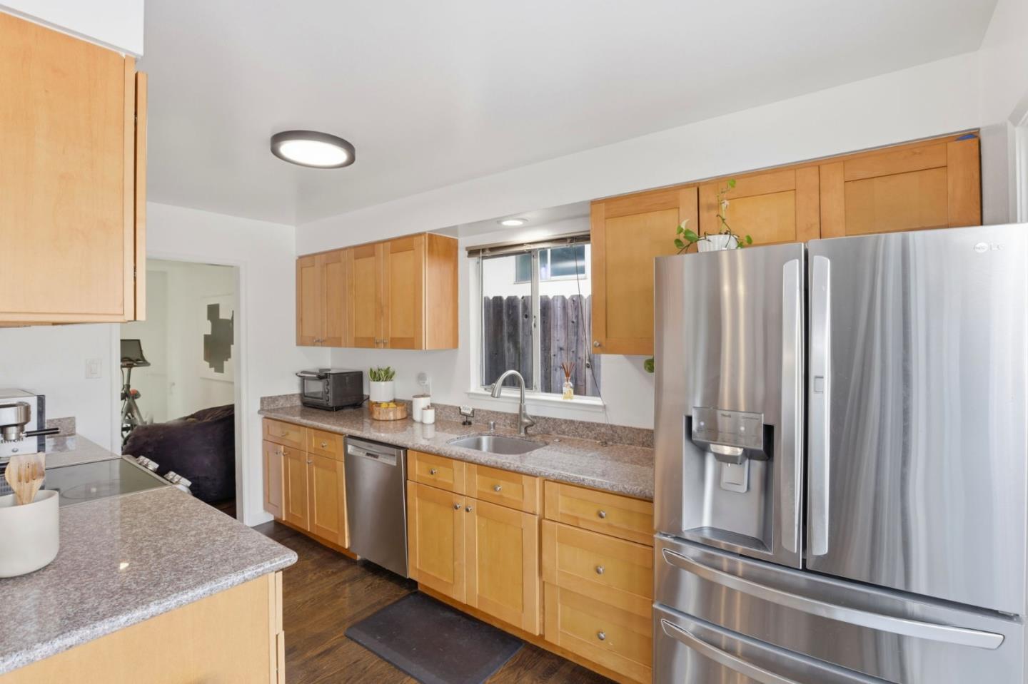 Detail Gallery Image 6 of 35 For 2741 Oakmont Dr, San Bruno,  CA 94066 - 4 Beds | 2 Baths