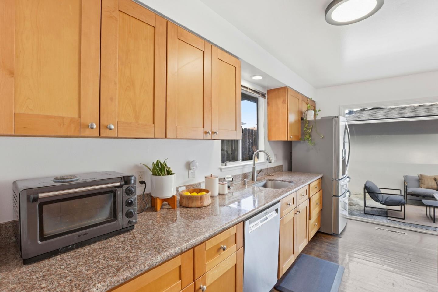 Detail Gallery Image 8 of 35 For 2741 Oakmont Dr, San Bruno,  CA 94066 - 4 Beds | 2 Baths