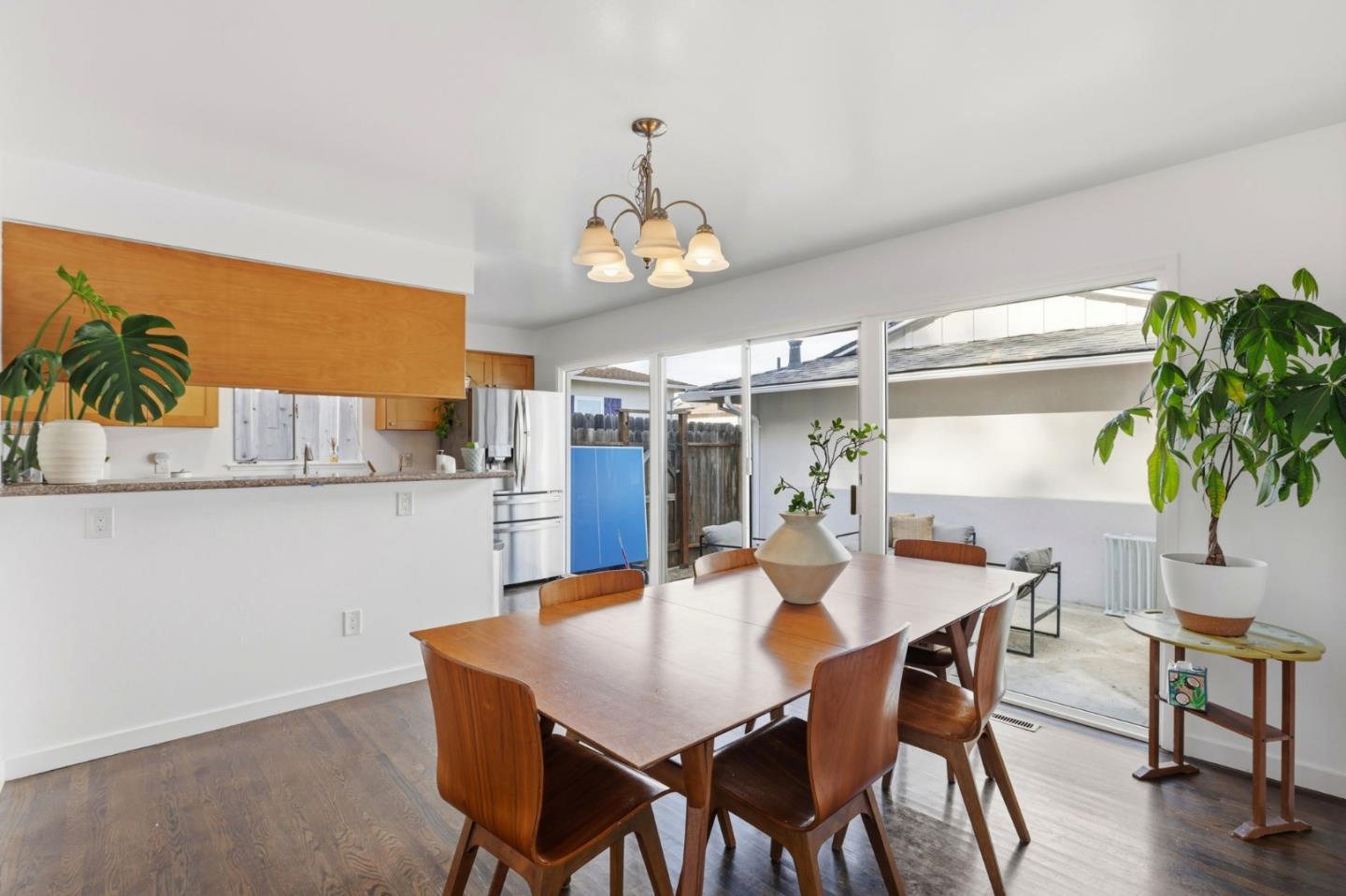 Detail Gallery Image 9 of 35 For 2741 Oakmont Dr, San Bruno,  CA 94066 - 4 Beds | 2 Baths