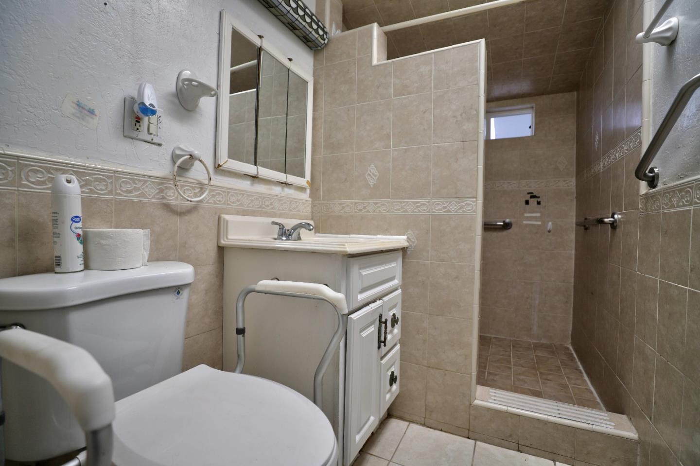 Detail Gallery Image 13 of 18 For 18911 Pendergast Ave, Cupertino,  CA 95014 - 3 Beds | 1 Baths