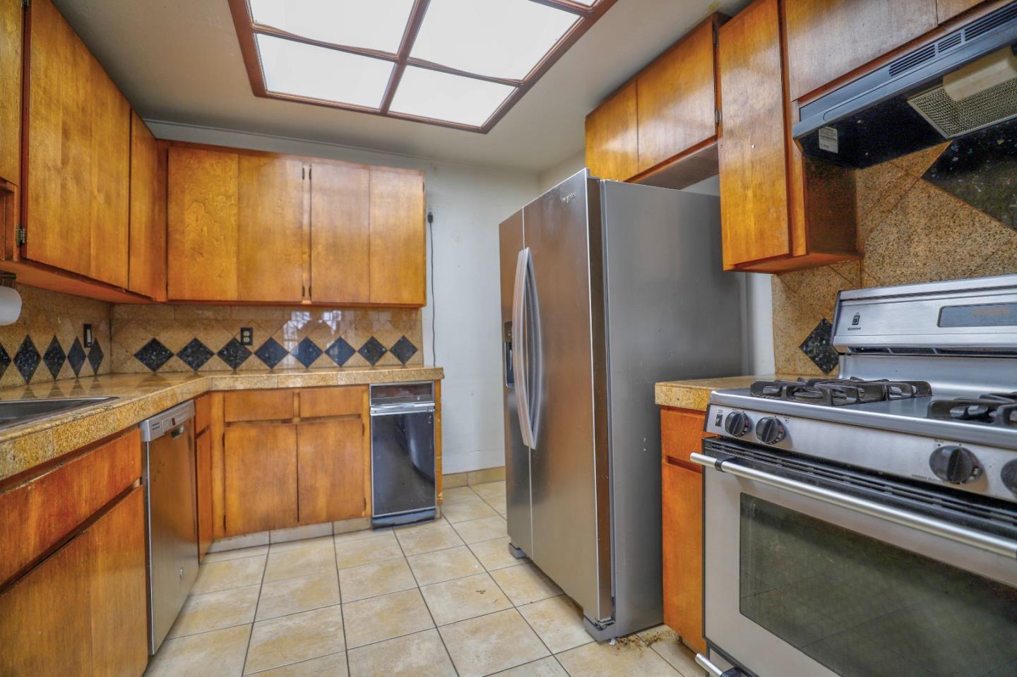 Detail Gallery Image 9 of 18 For 18911 Pendergast Ave, Cupertino,  CA 95014 - 3 Beds | 1 Baths