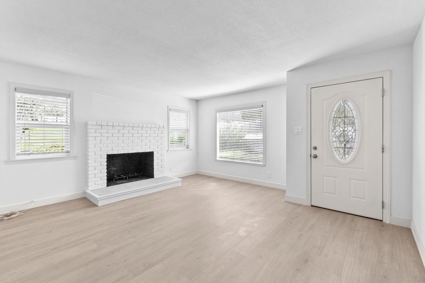 Detail Gallery Image 11 of 103 For 2363 Pleasant Acres Dr, San Jose,  CA 95148 - 3 Beds | 2 Baths