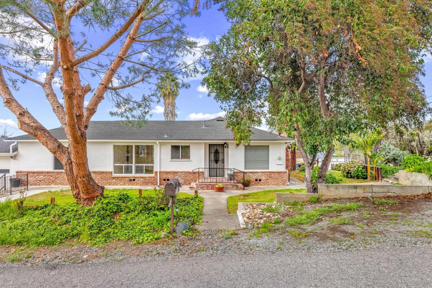 Detail Gallery Image 2 of 103 For 2363 Pleasant Acres Dr, San Jose,  CA 95148 - 3 Beds | 2 Baths