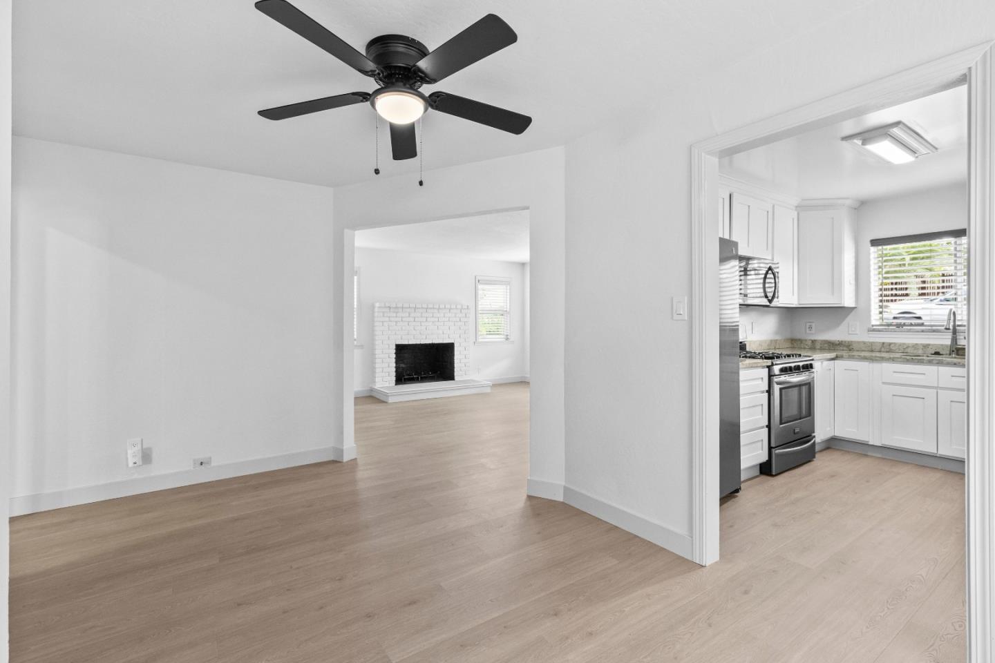 Detail Gallery Image 20 of 103 For 2363 Pleasant Acres Dr, San Jose,  CA 95148 - 3 Beds | 2 Baths