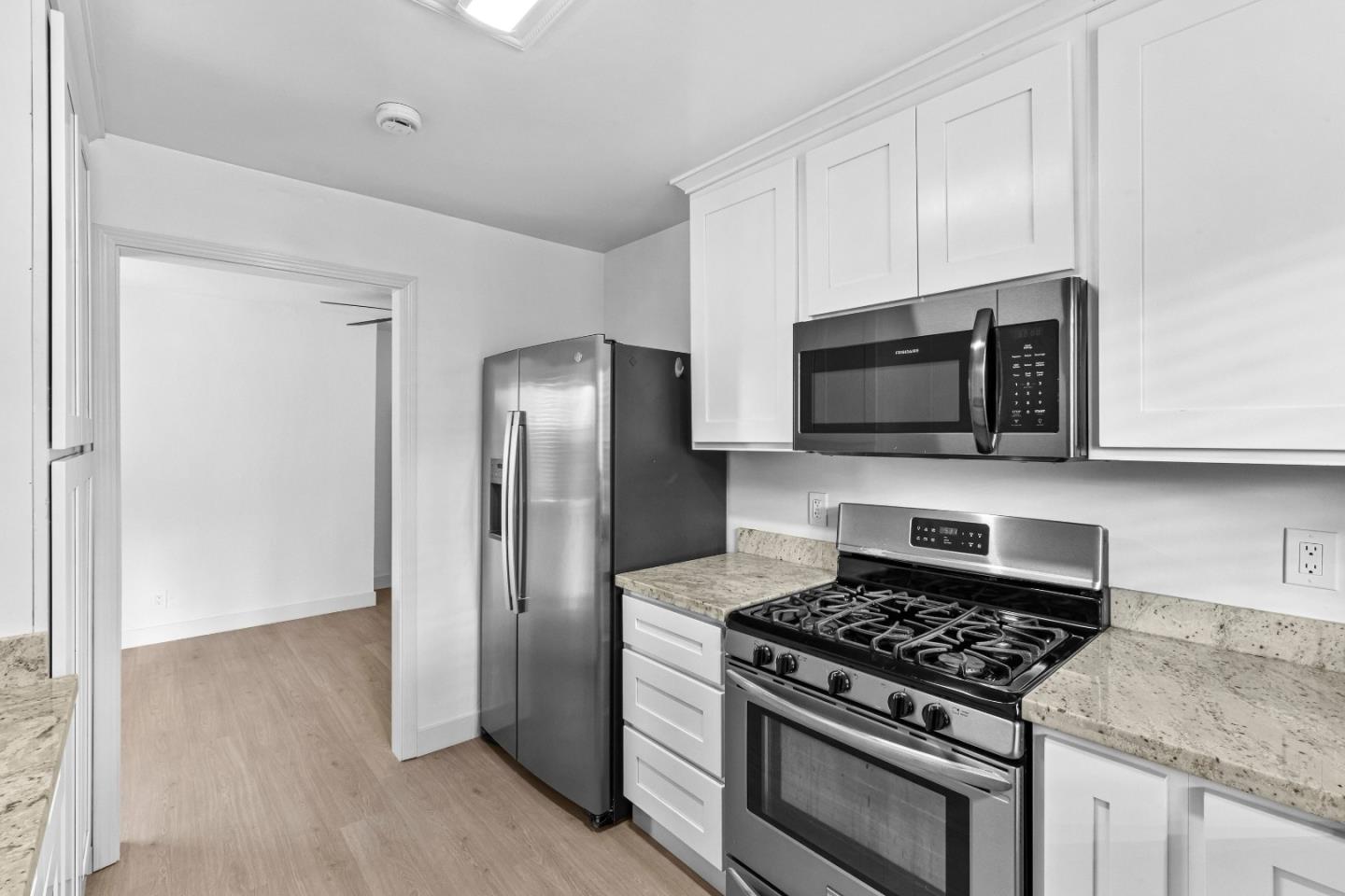 Detail Gallery Image 24 of 103 For 2363 Pleasant Acres Dr, San Jose,  CA 95148 - 3 Beds | 2 Baths