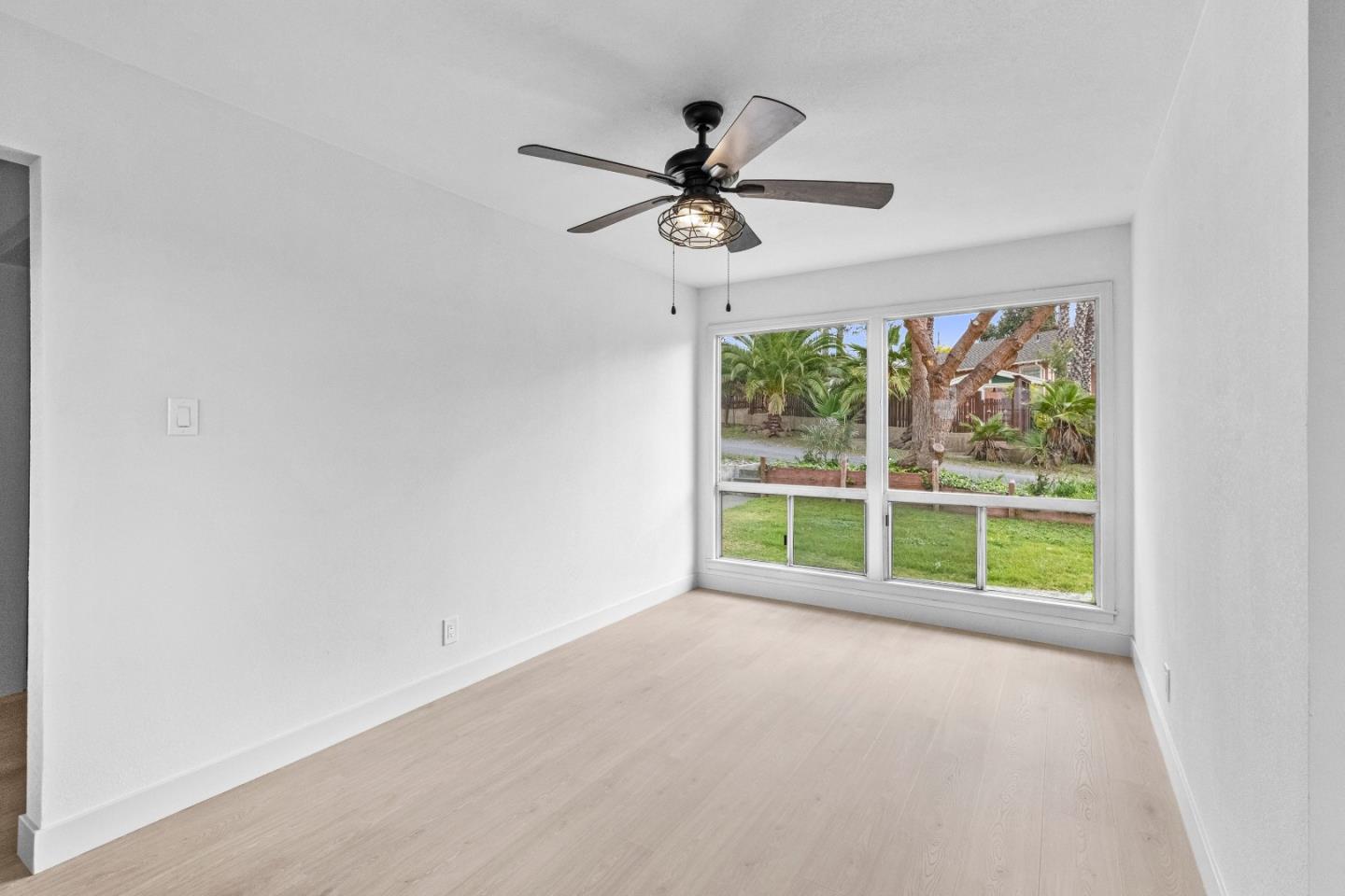 Detail Gallery Image 26 of 103 For 2363 Pleasant Acres Dr, San Jose,  CA 95148 - 3 Beds | 2 Baths