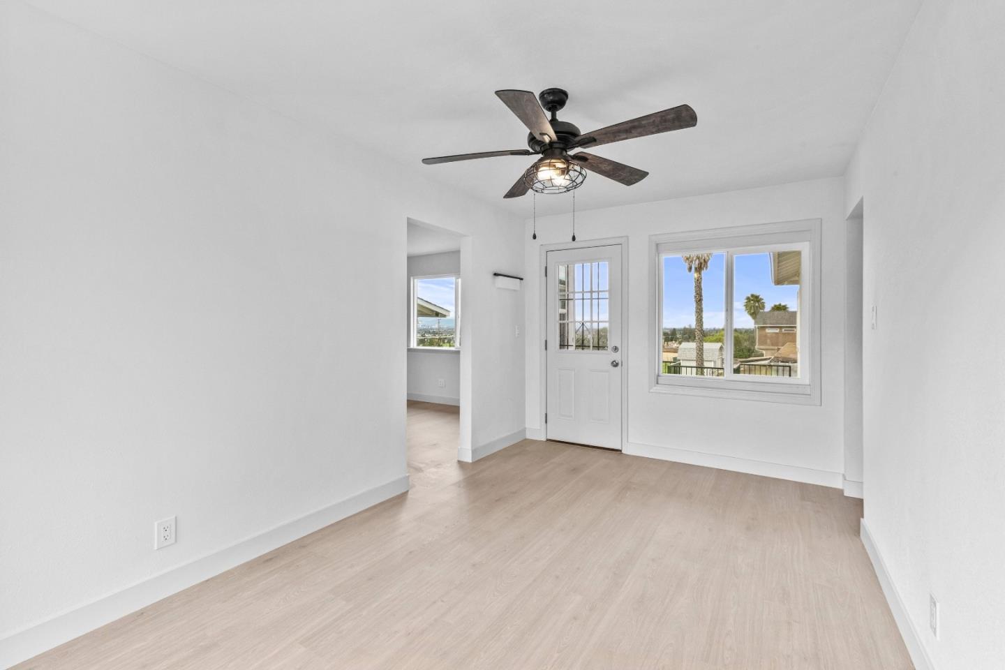 Detail Gallery Image 29 of 103 For 2363 Pleasant Acres Dr, San Jose,  CA 95148 - 3 Beds | 2 Baths