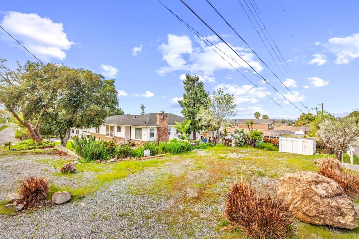 Detail Gallery Image 6 of 103 For 2363 Pleasant Acres Dr, San Jose,  CA 95148 - 3 Beds | 2 Baths