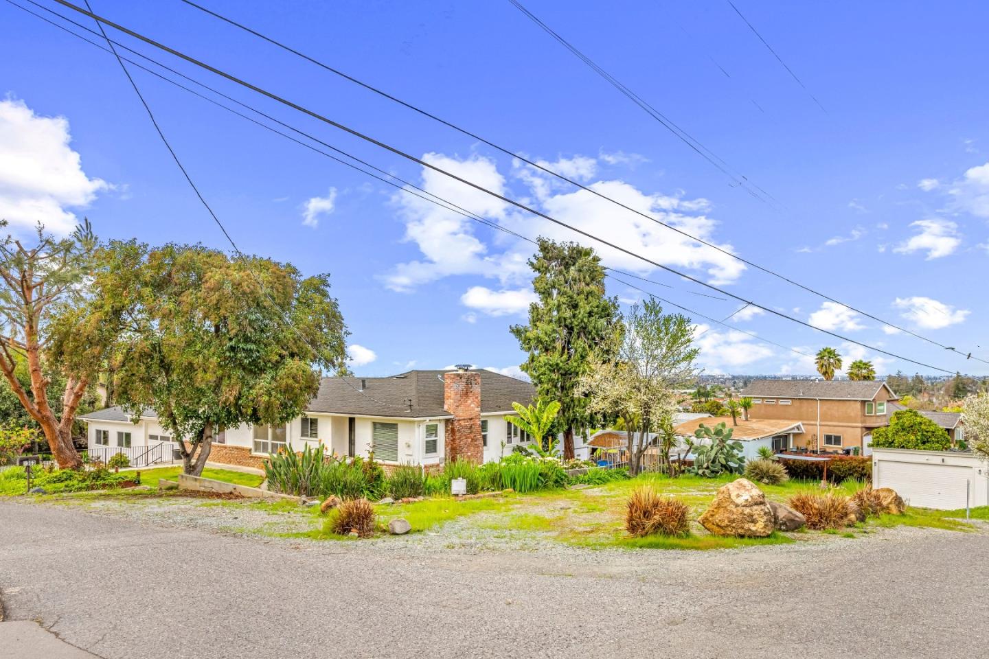 Detail Gallery Image 64 of 103 For 2363 Pleasant Acres Dr, San Jose,  CA 95148 - 3 Beds | 2 Baths