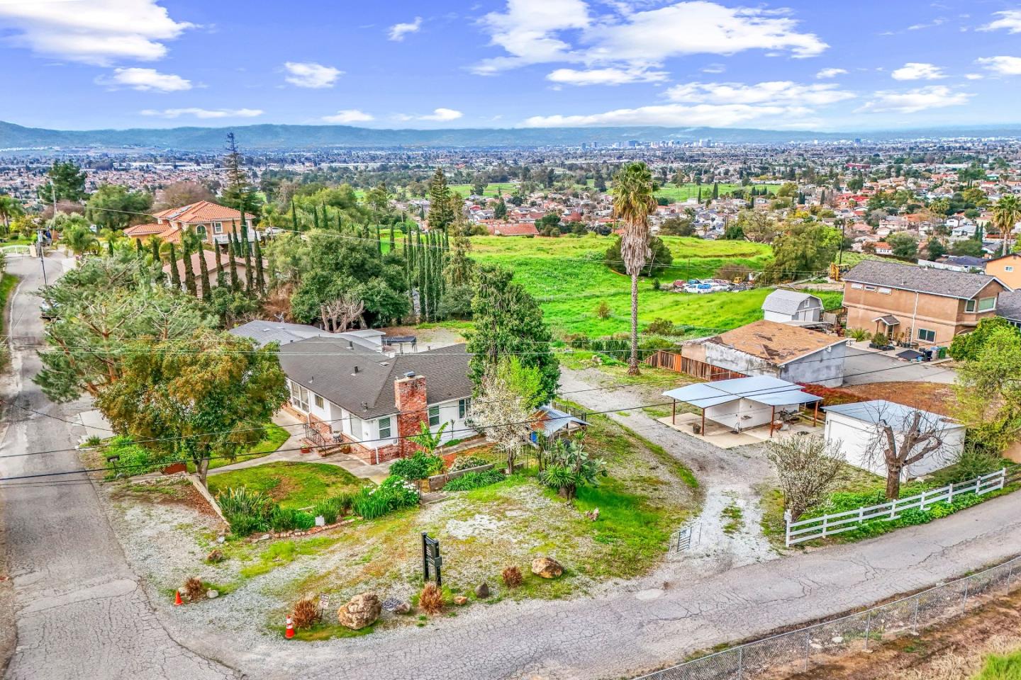 Detail Gallery Image 83 of 103 For 2363 Pleasant Acres Dr, San Jose,  CA 95148 - 3 Beds | 2 Baths