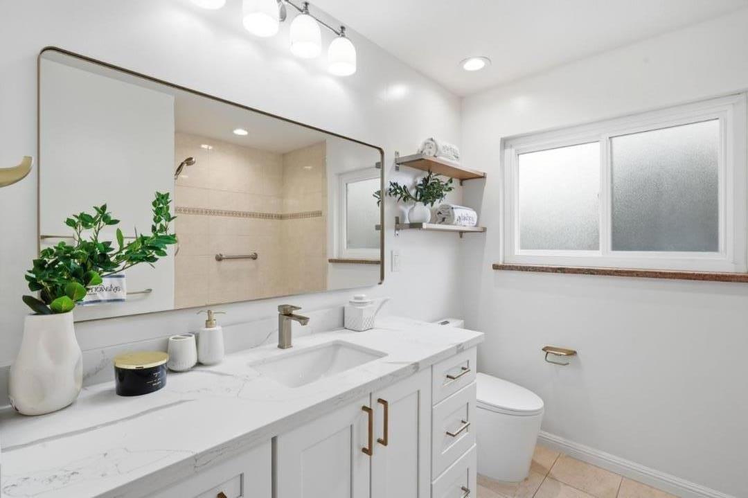 Detail Gallery Image 18 of 39 For 10140 Hillcrest Rd, Cupertino,  CA 95014 - 4 Beds | 2 Baths