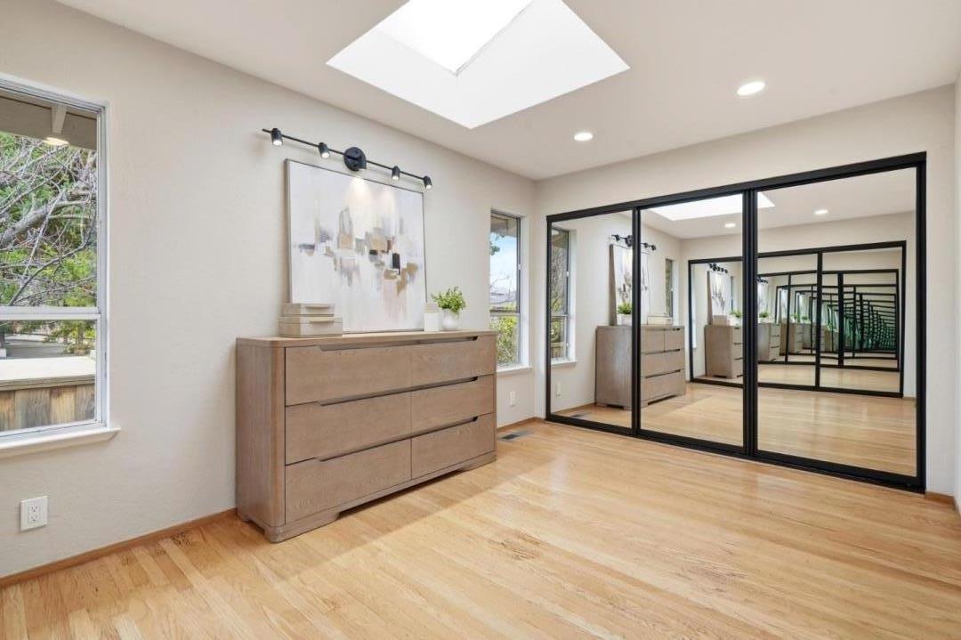 Detail Gallery Image 25 of 39 For 10140 Hillcrest Rd, Cupertino,  CA 95014 - 4 Beds | 2 Baths