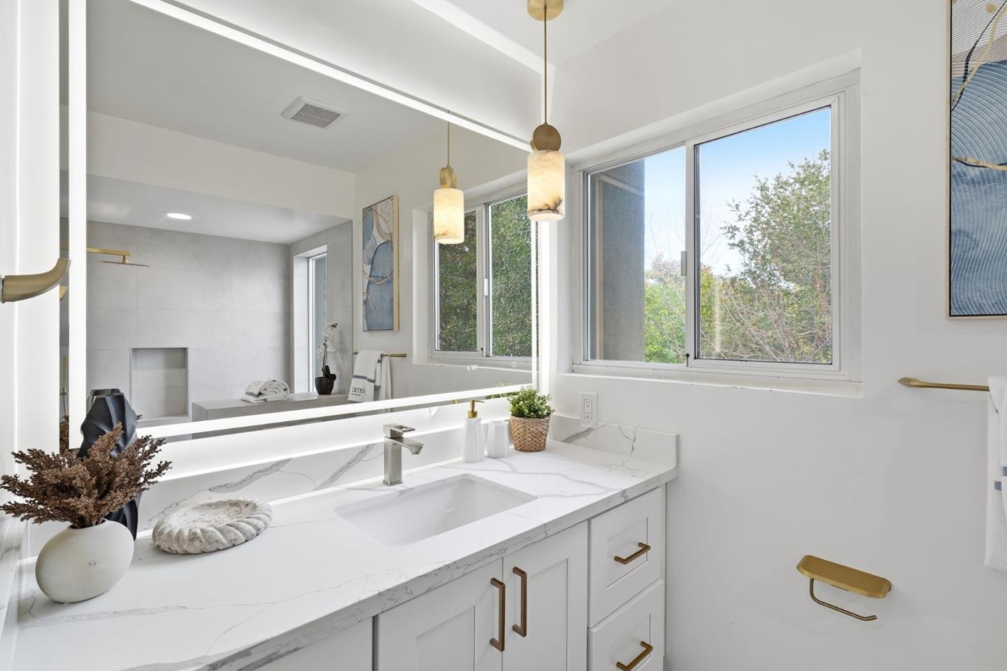 Detail Gallery Image 27 of 39 For 10140 Hillcrest Rd, Cupertino,  CA 95014 - 4 Beds | 2 Baths