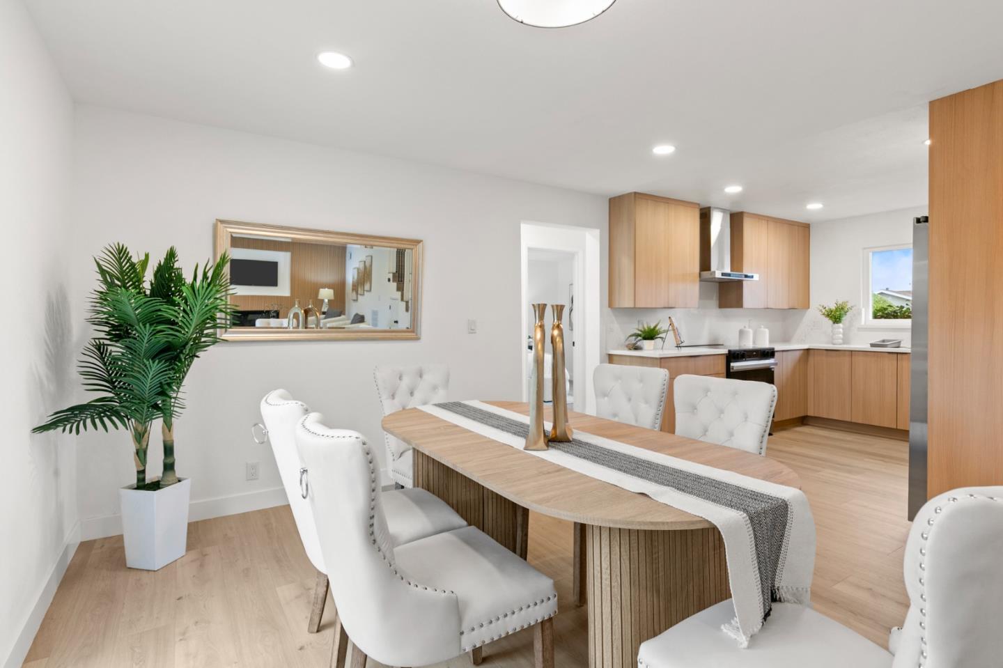 Detail Gallery Image 6 of 17 For 3282 Loma Alta Dr, Santa Clara,  CA 95051 - 4 Beds | 2 Baths