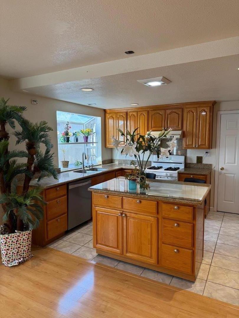 2758 Boncheff Drive, San Jose, CA, 95133