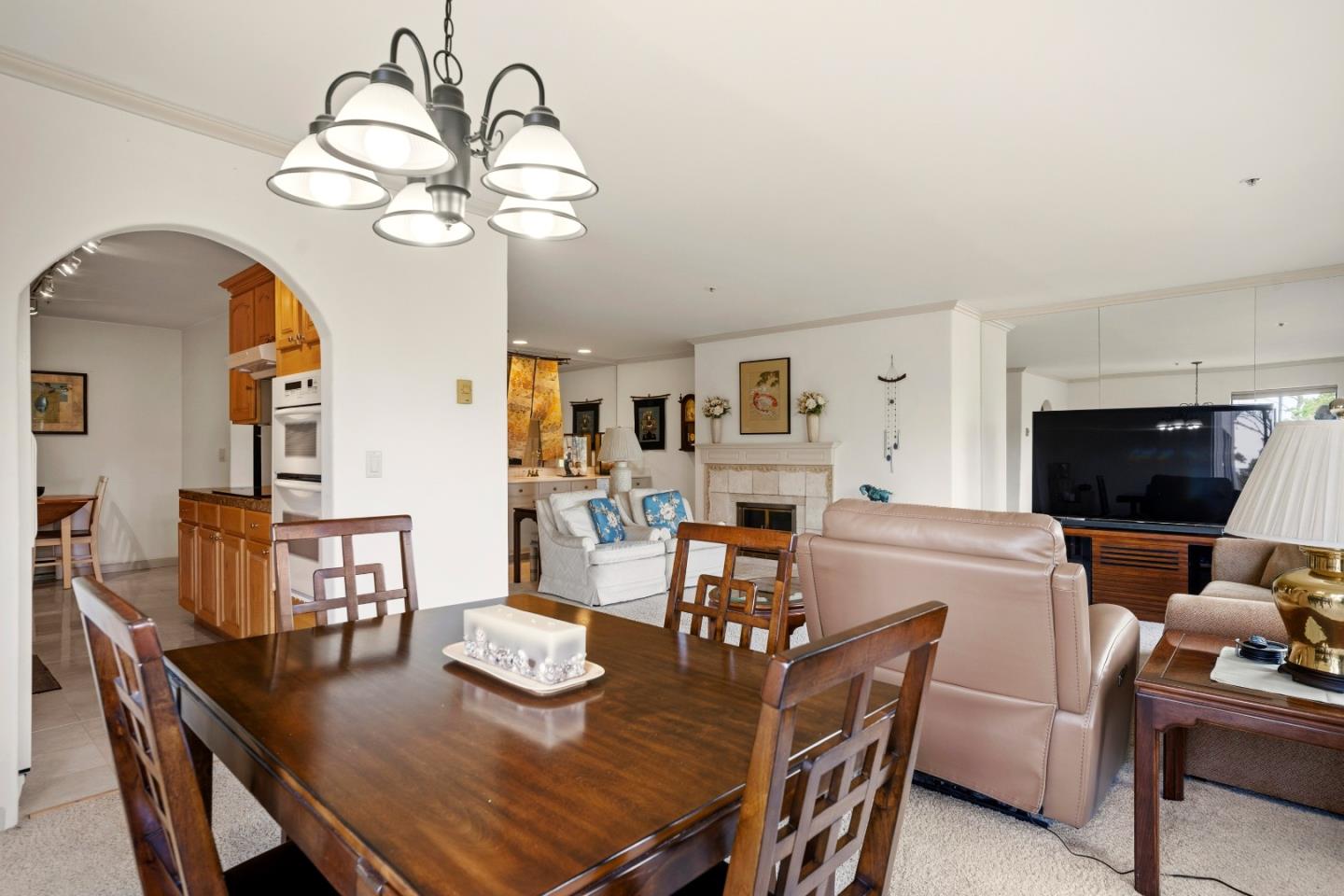 Detail Gallery Image 7 of 37 For 17 Shepherd's Knl, Pebble Beach,  CA 93953 - 2 Beds | 2 Baths