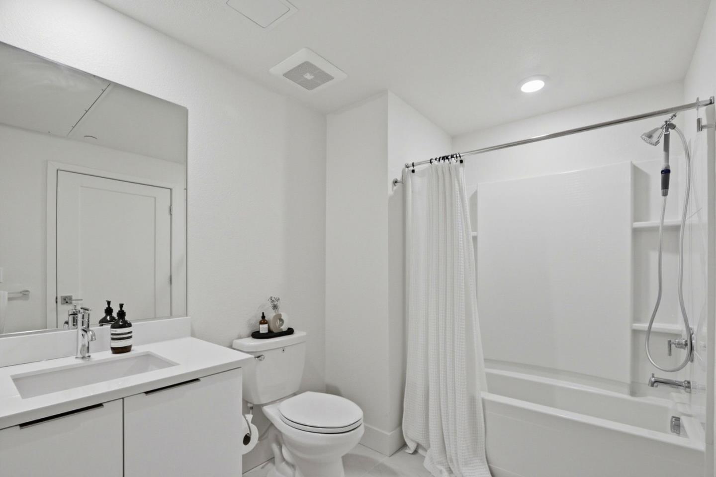 Detail Gallery Image 17 of 54 For 3512 Vision Cmn #512,  Fremont,  CA 94538 - 1 Beds | 1 Baths
