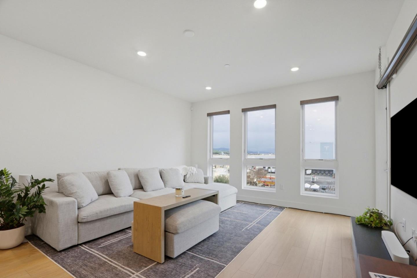 Detail Gallery Image 2 of 54 For 3512 Vision Cmn #512,  Fremont,  CA 94538 - 1 Beds | 1 Baths