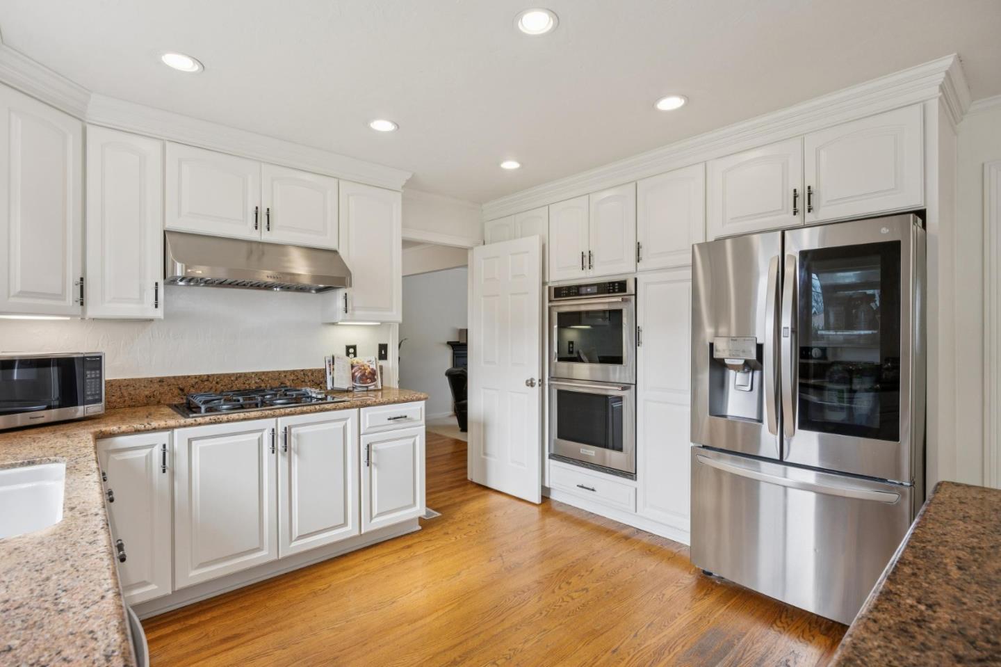 Detail Gallery Image 14 of 48 For 1792 Potrero Dr, San Jose,  CA 95124 - 5 Beds | 2/1 Baths