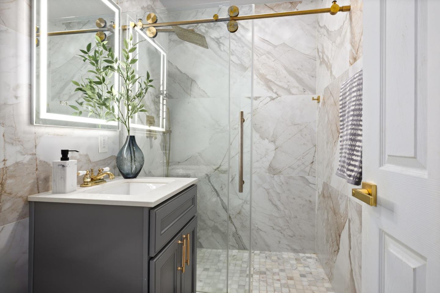 Detail Gallery Image 12 of 31 For 10121 Torrance Ave, San Jose,  CA 95127 - 9 Beds | 5 Baths