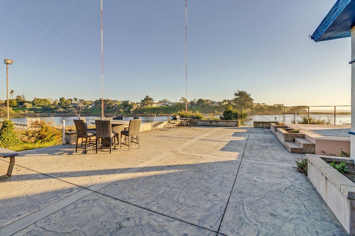 Detail Gallery Image 20 of 36 For 2300 Portola Dr, Santa Cruz,  CA 95062 - – Beds | – Baths