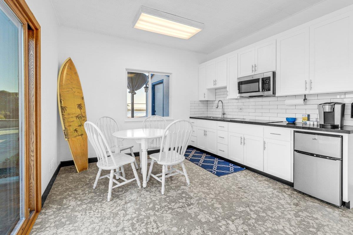 Detail Gallery Image 30 of 36 For 2300 Portola Dr, Santa Cruz,  CA 95062 - – Beds | – Baths