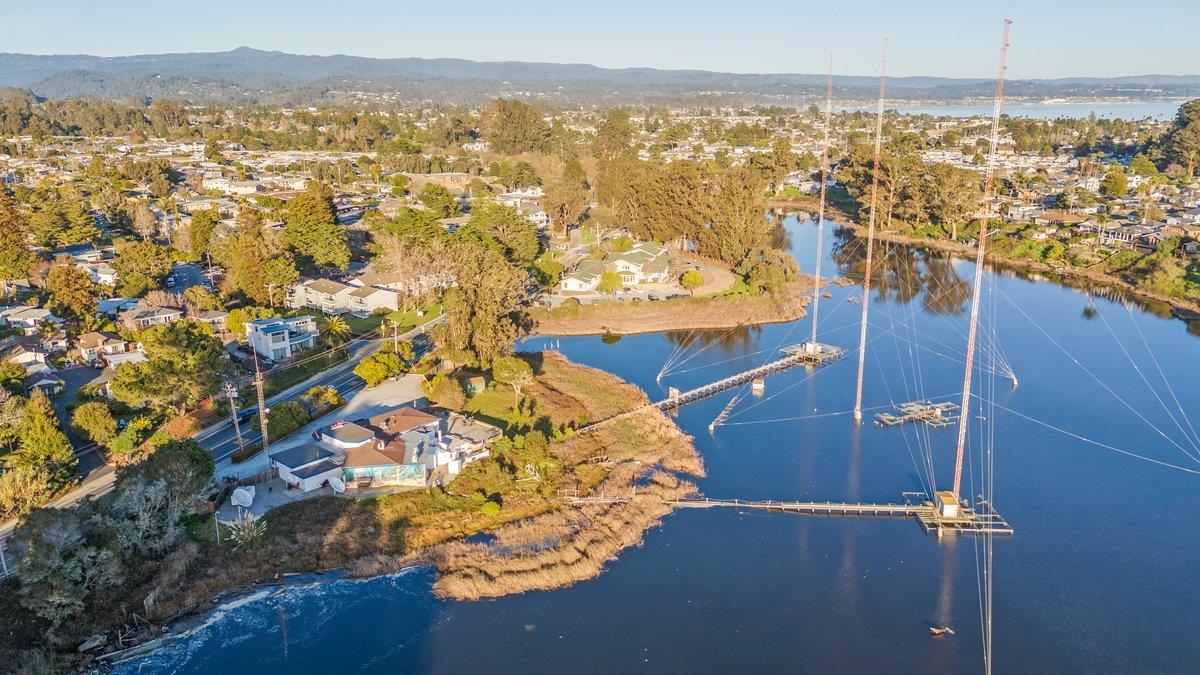 Detail Gallery Image 5 of 36 For 2300 Portola Dr, Santa Cruz,  CA 95062 - – Beds | – Baths