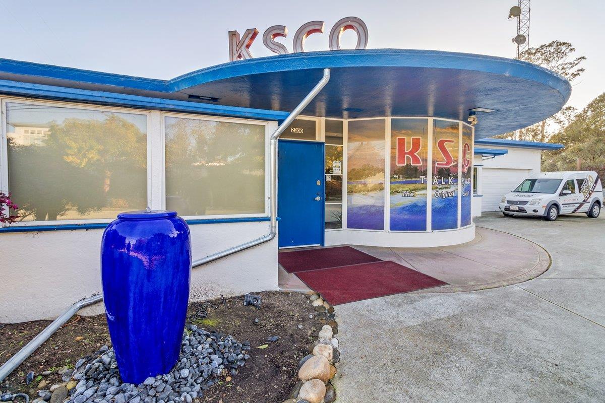 Detail Gallery Image 6 of 36 For 2300 Portola Dr, Santa Cruz,  CA 95062 - – Beds | – Baths